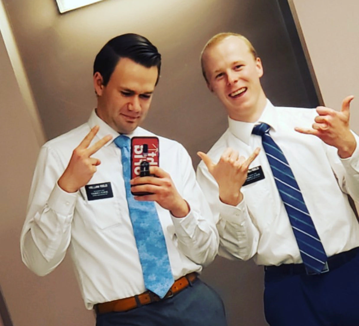 The Mission Loop Interchangeable Single Pack (1 Base + 1 Loop) | Phone Grip and Kickstand